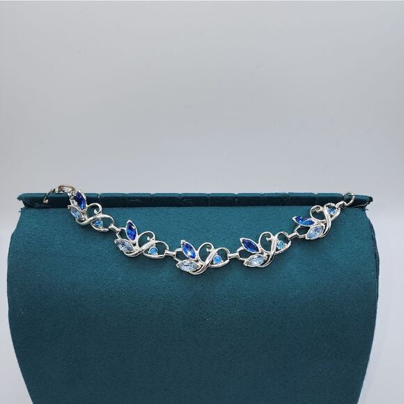 Vtg Style Two Tone Blue Rhinestones Silver w/Bracelet - Picture 10 of 14